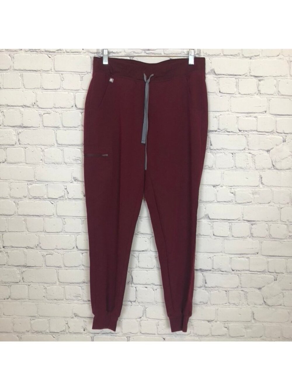 Figs Zamora Jogger Scrub Pants Size M Burgundy